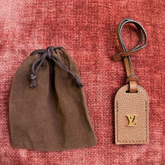 LOUIS VUITTON Cognac LV Logo Luggage Tag - Picture 3 of 6